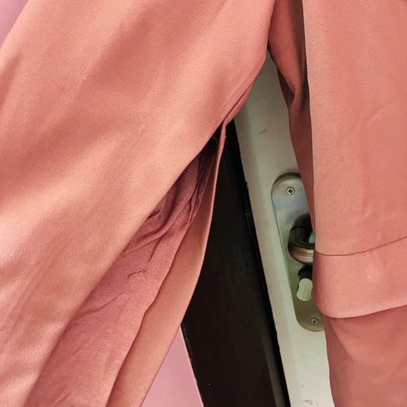 Mauve pink blazer with embroidery and cape sleeves ! - Picture 5 of 11